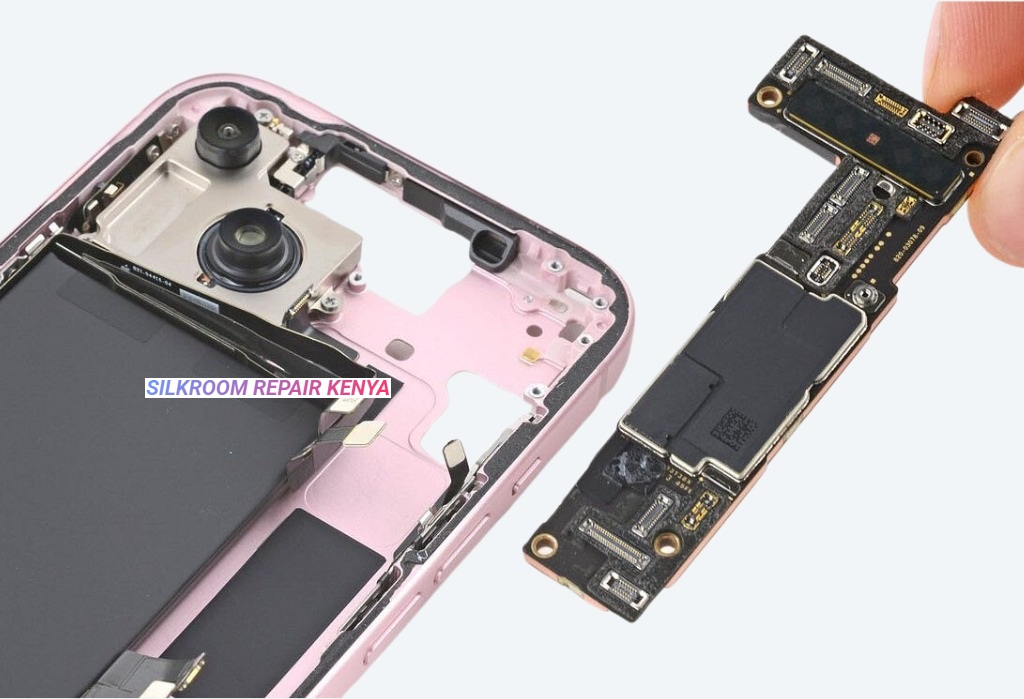 iPhone 14 Plus Motherboard Replacement
